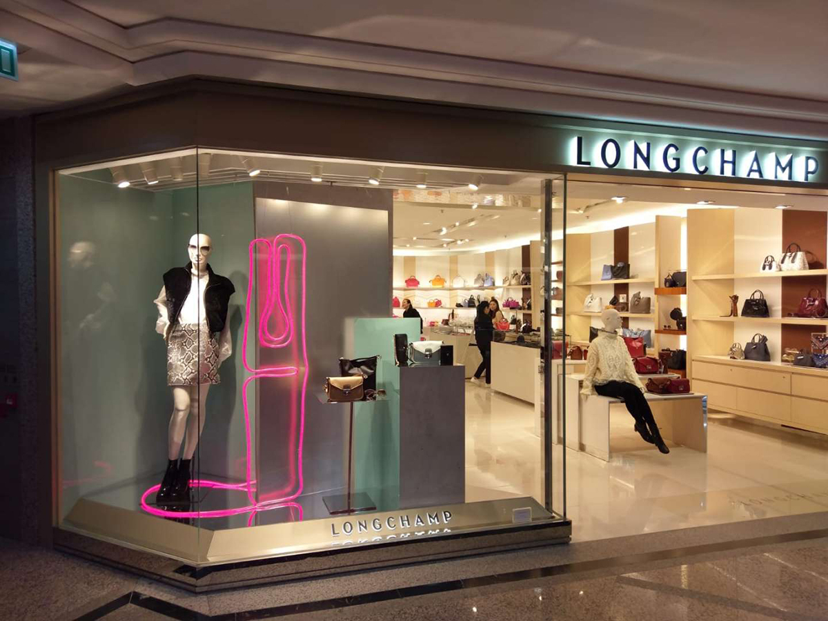 Longchamp 1.jpg